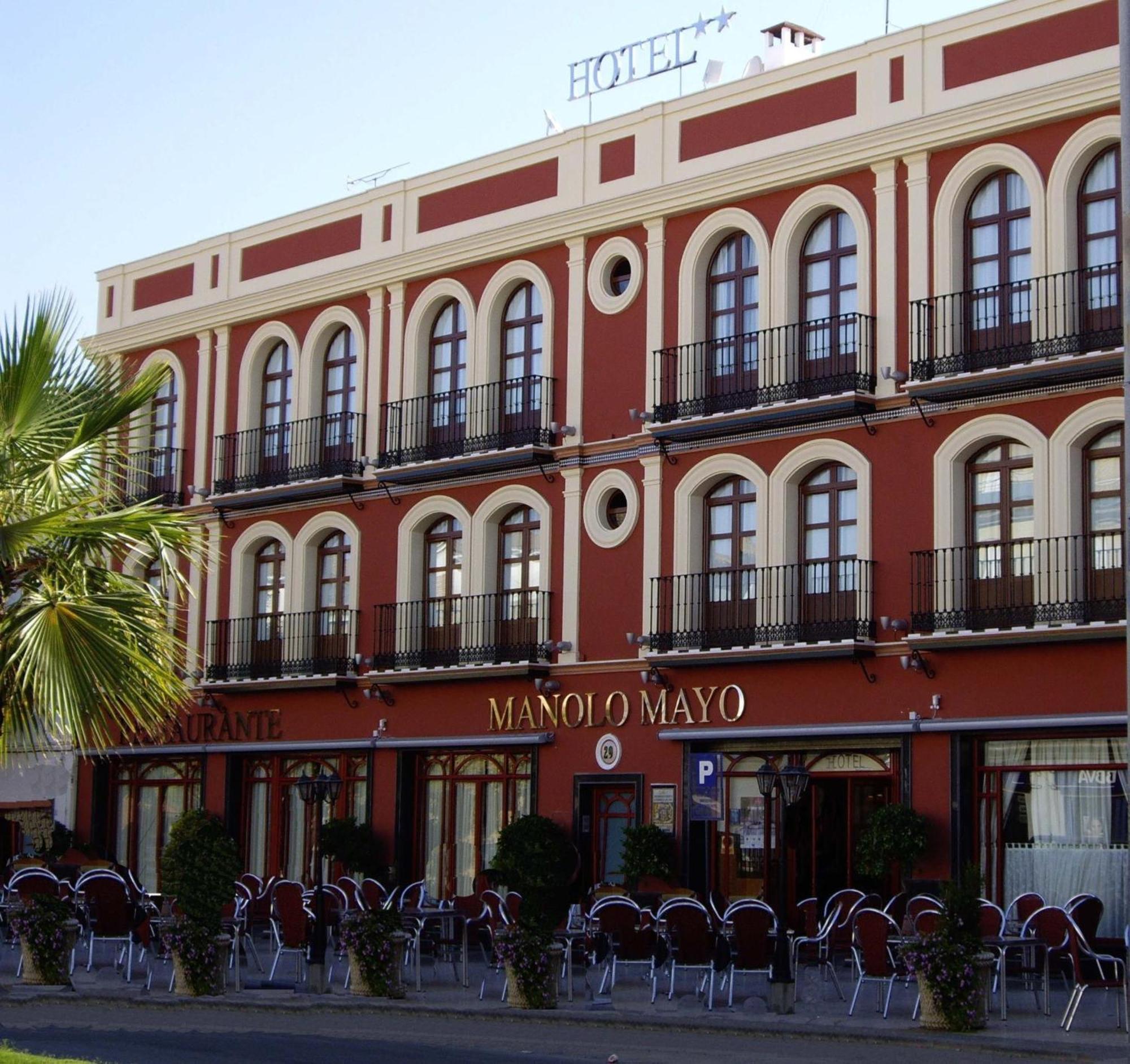 Hotel Manolo Mayo Los Palacios Y Villafranca Ngoại thất bức ảnh